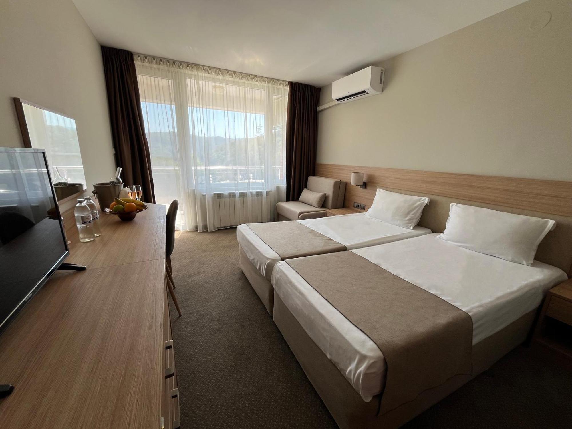 Relax Coop Hotel Vonesta Voda Kültér fotó